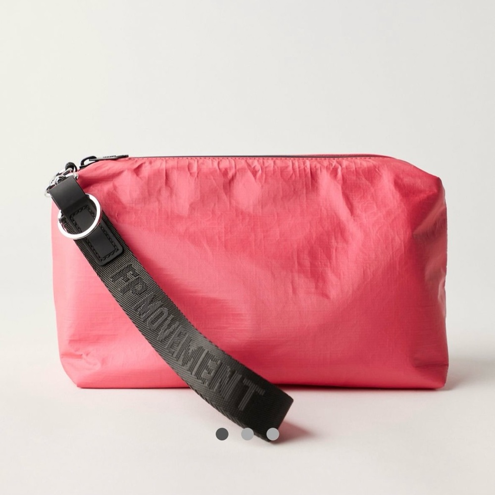 NWT FREE PEOPLE MOVEMENT Total Access Pouch In Hibiscus MSRP $40 - Picture 1 of 6